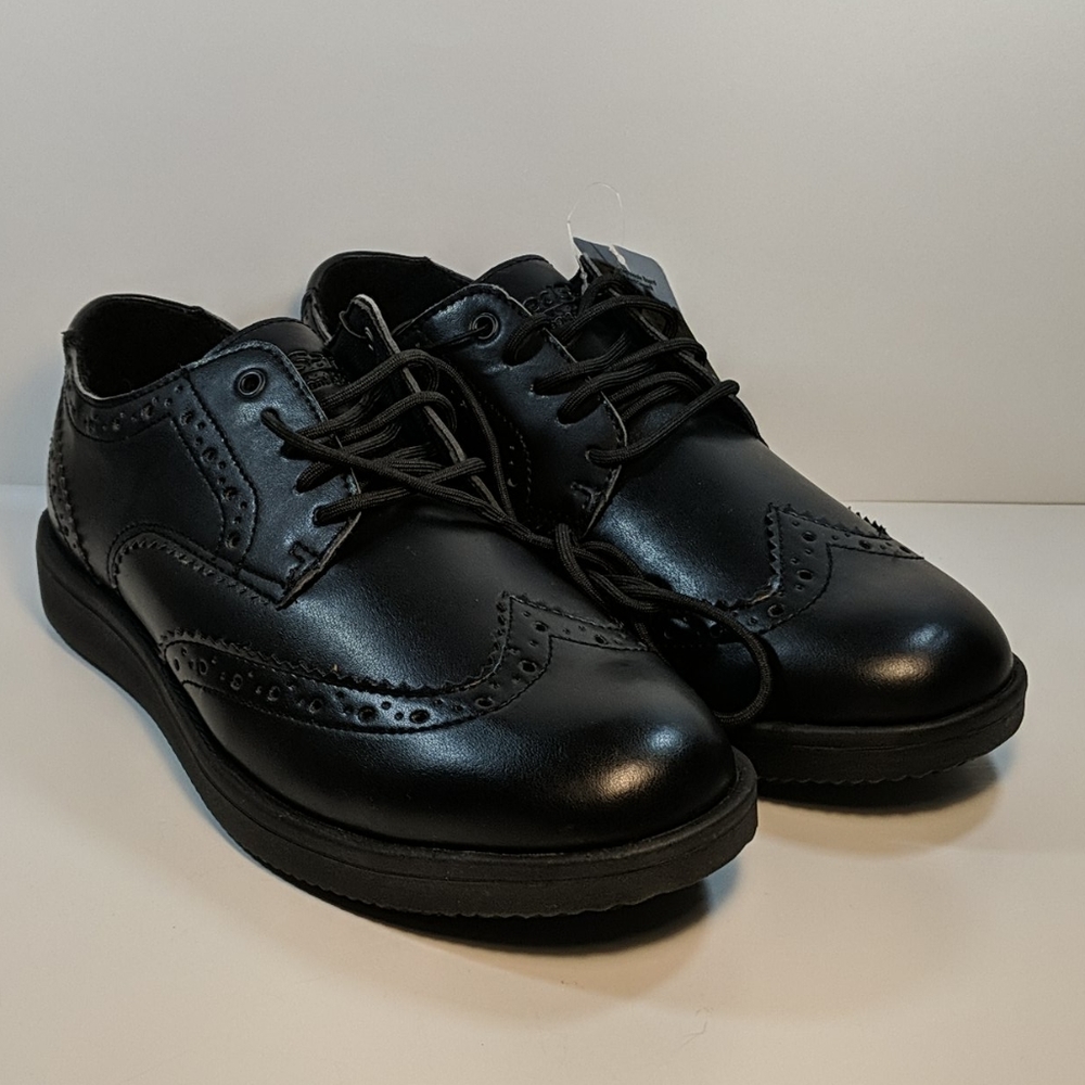 TredSafe men's slip resistant shoes sz 10&9.5 NWT